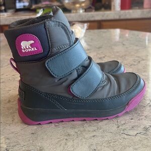 Sorel Kids Snow Boots. Size 11. GUC